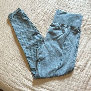 Women’s workout leggings